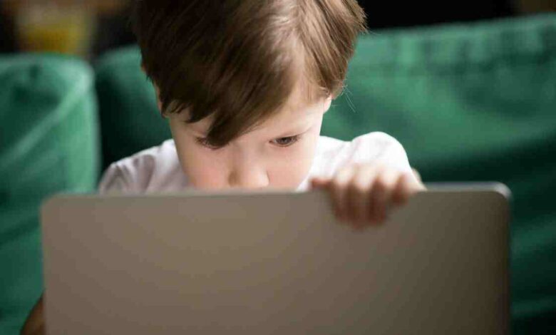 Her beş çocuktan biri siber tehditlerin kurbanı oluyor