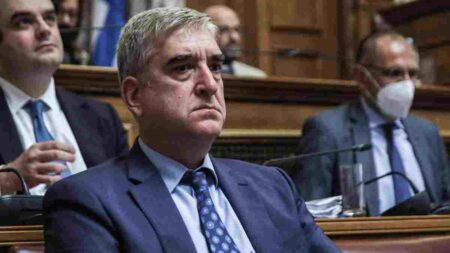 Komşuda casus yazılım skandalı: Yunan istihbarat şefi istifa etti!