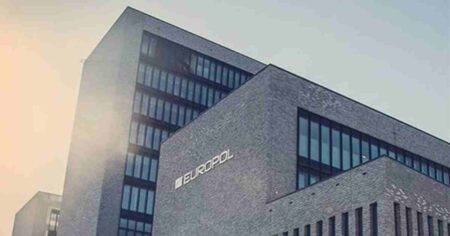 Europol'den sahte CEO taktiğiyle 38 milyon dolar çalan şebekeye operasyon!