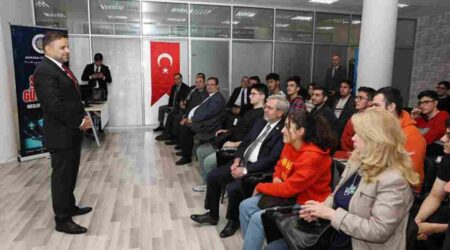 Ankara'daki Siber Güvenlik Okulu açılış dersini yaptı!