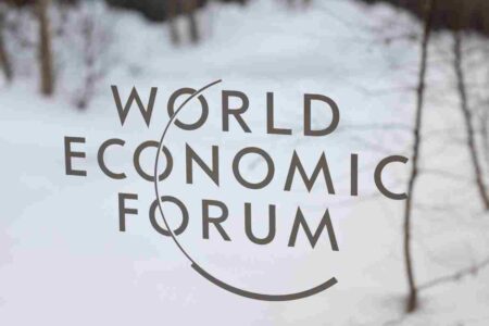 Davos'tan küresel tehdit uyarısı: Dezenformasyon en büyük risk!